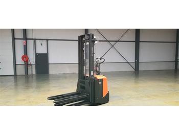 Stacker Toyota BT SPE160L