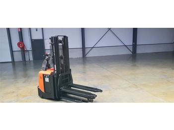 Stacker Toyota BT TOYOTA SPE125L