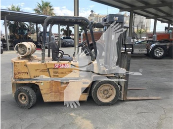 Forklift CATERPILLAR