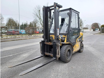 Diesel forklift CATERPILLAR DP