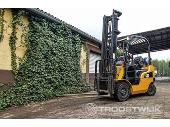 Forklift Caterpillar GP15N: picture 1