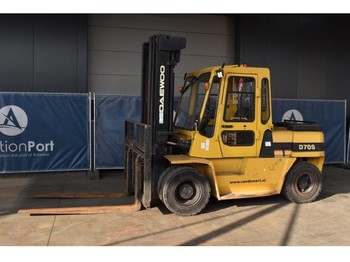 Forklift Daewoo D70S: picture 1
