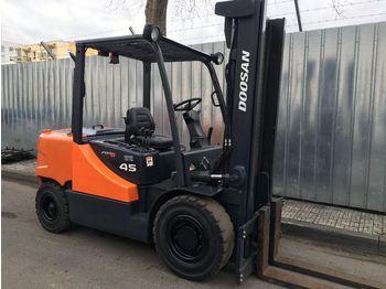 DOOSAN D45SC - Diesel forklift