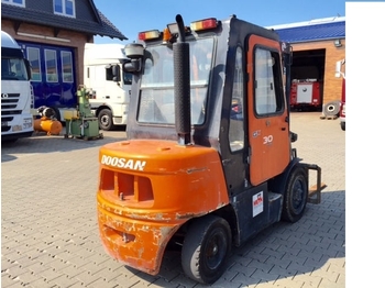 Doosan D30G - Diesel forklift