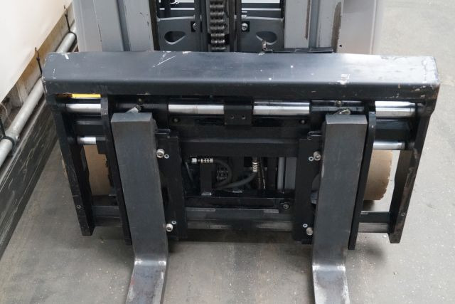 Electric forklift Jungheinrich EFG216