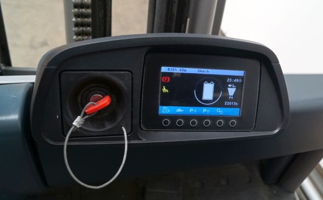 Electric forklift Jungheinrich EFG216