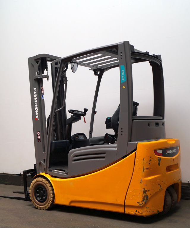 Electric forklift Jungheinrich EFG216