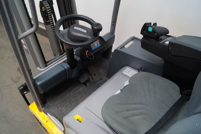 Electric forklift Jungheinrich EFG216