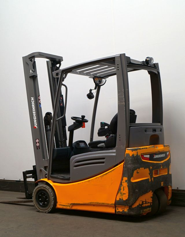 Electric forklift Jungheinrich EFG216k