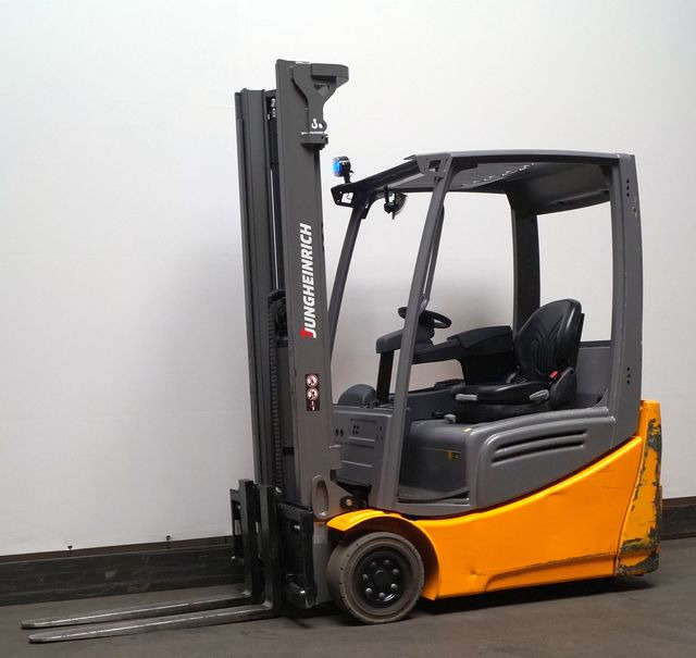 Electric forklift Jungheinrich EFG216k