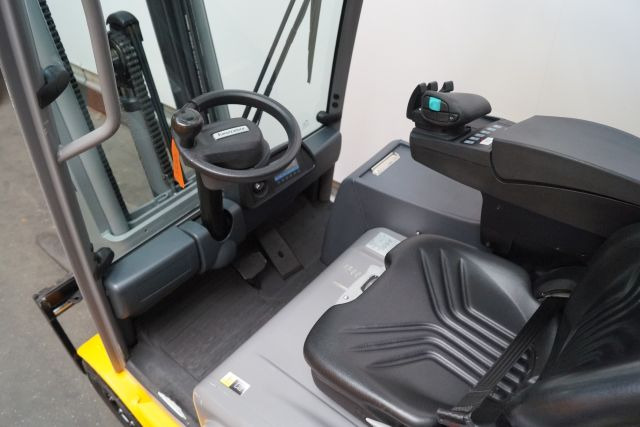 Electric forklift Jungheinrich EFG316