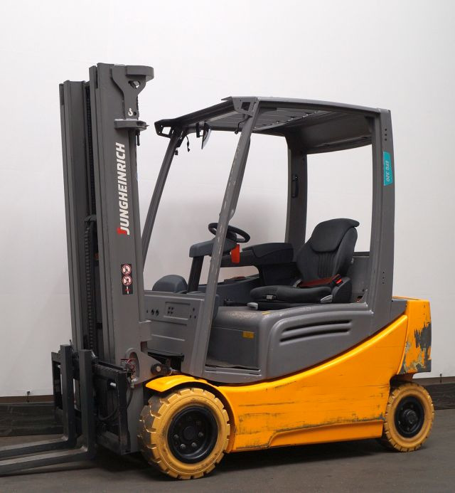 Electric forklift Jungheinrich EFG320