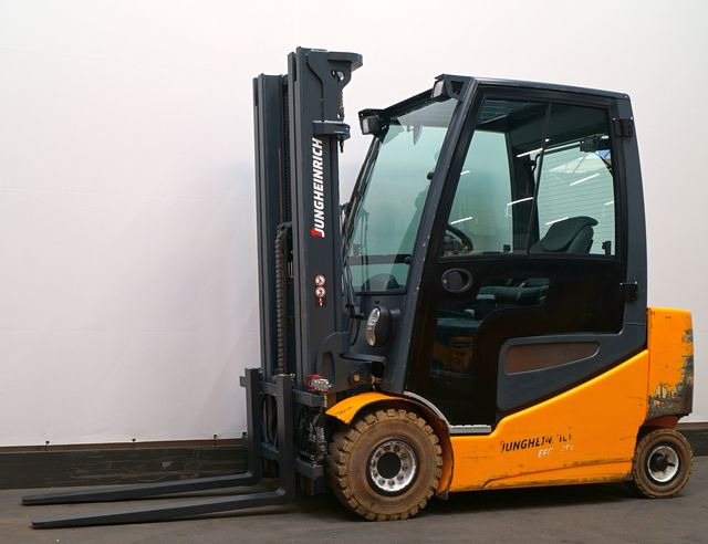 Electric forklift Jungheinrich EFG425