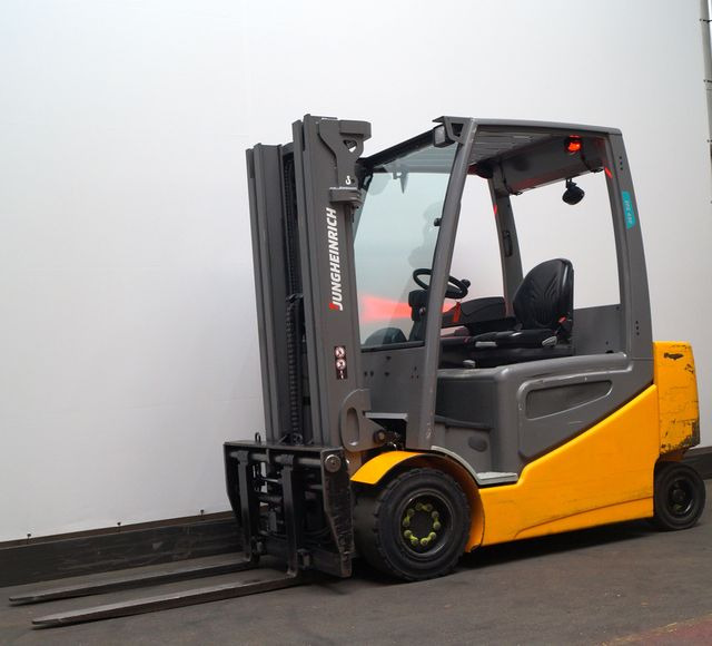 Electric forklift Jungheinrich EFG430