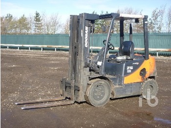 Doosan D25S-5 - Forklift