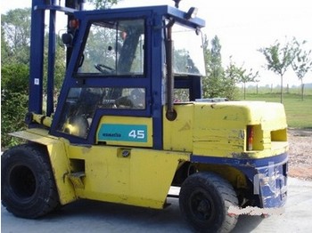 Komatsu FD45T-5 - Forklift