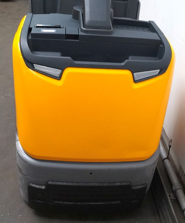 Order picker Jungheinrich ECE220