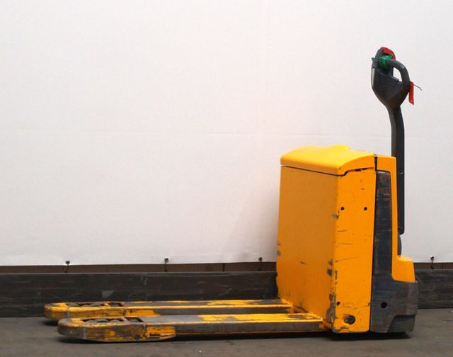 Pallet truck Jungheinrich EJE116