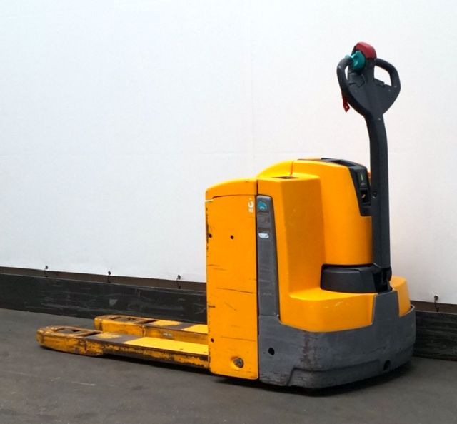 Pallet truck Jungheinrich EJE230