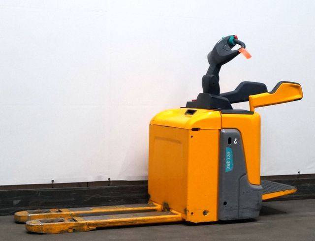 Pallet truck Jungheinrich ERE120