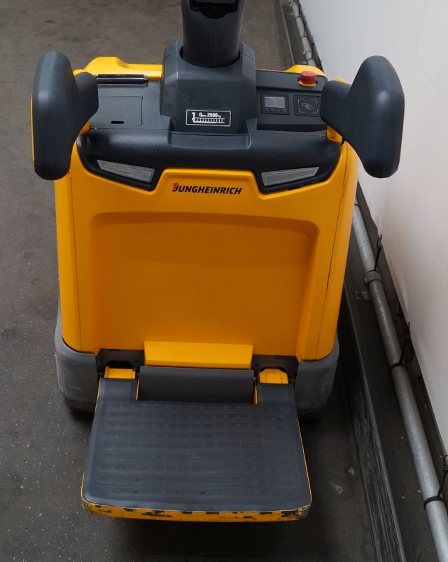 Pallet truck Jungheinrich ERE125