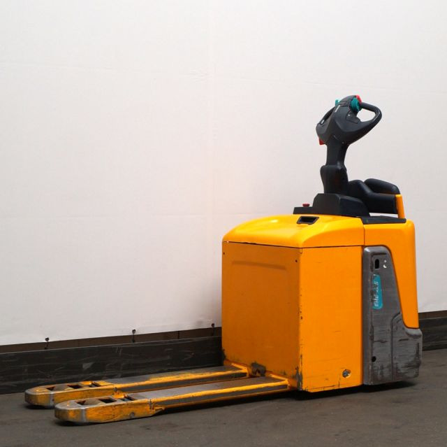 Pallet truck Jungheinrich ERE125