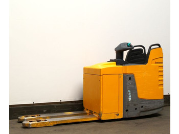 Pallet truck  Jungheinrich ERE225