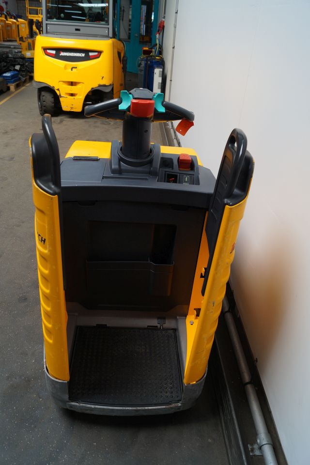 Pallet truck Jungheinrich ERE225