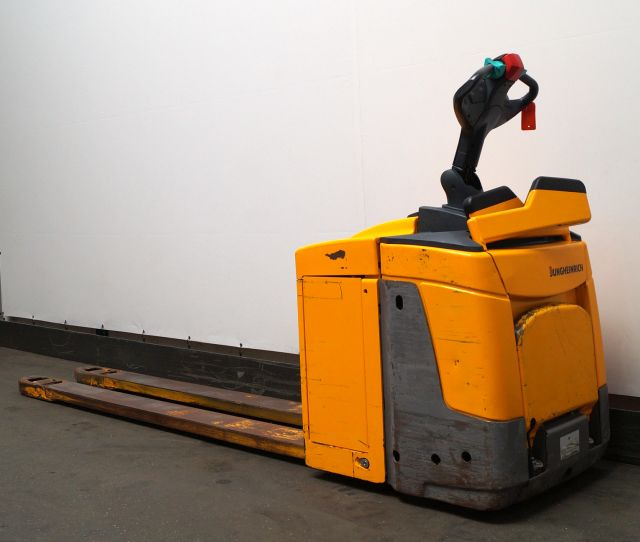 Pallet truck Jungheinrich ERE225