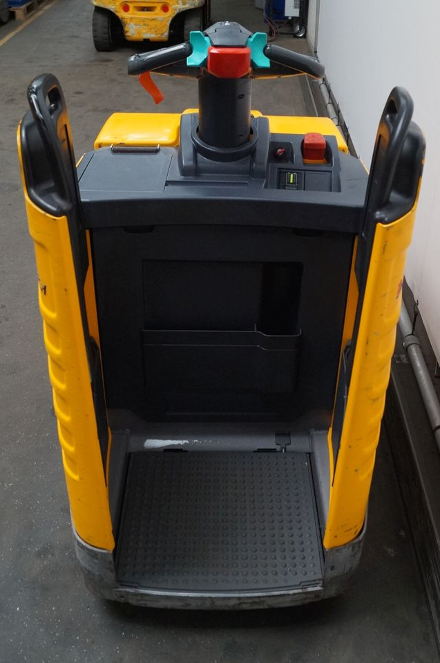 Pallet truck Jungheinrich ERE225