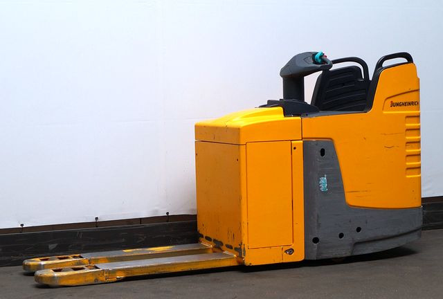 Pallet truck Jungheinrich ERE225