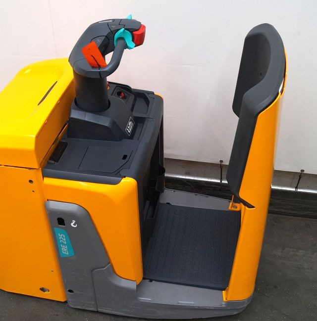 Pallet truck Jungheinrich ERE225