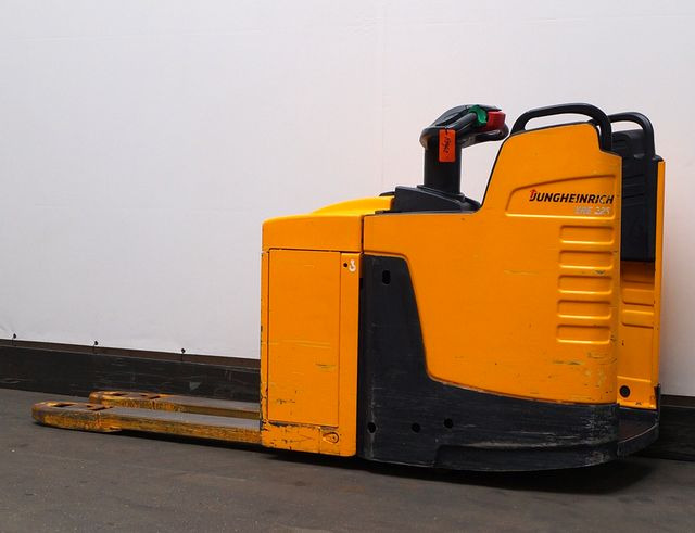 Pallet truck Jungheinrich ERE225