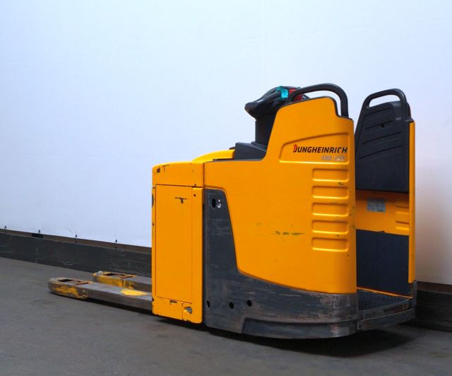 Pallet truck Jungheinrich ERE225