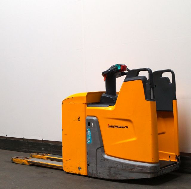 Pallet truck Jungheinrich ERE225