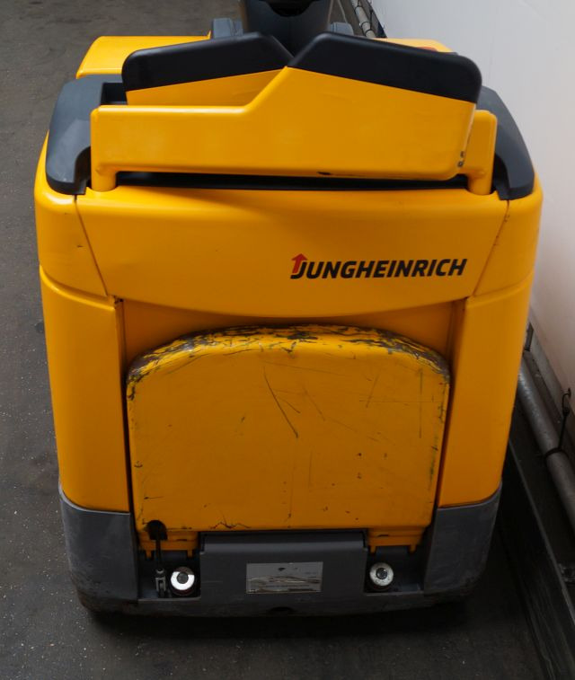 Pallet truck Jungheinrich ERE225