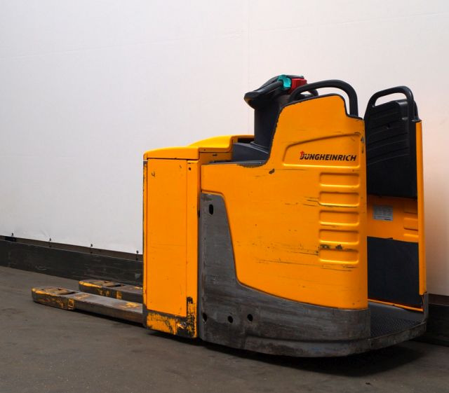 Pallet truck Jungheinrich ERE225