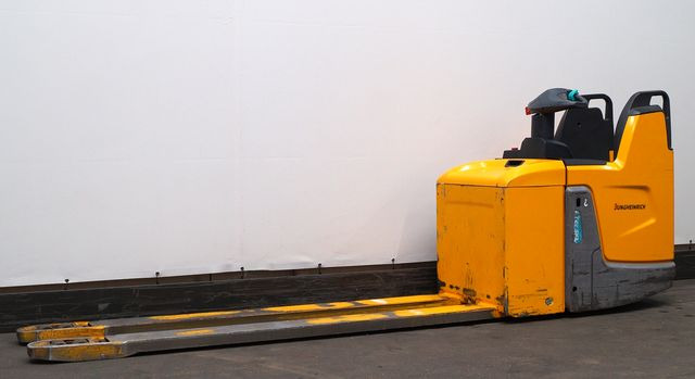 Pallet truck Jungheinrich ERE225
