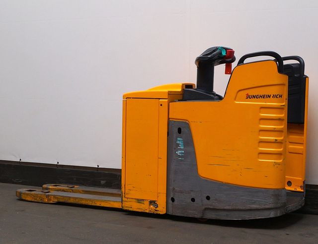 Pallet truck Jungheinrich ERE225