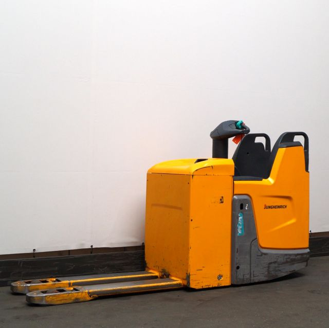 Pallet truck Jungheinrich ERE225