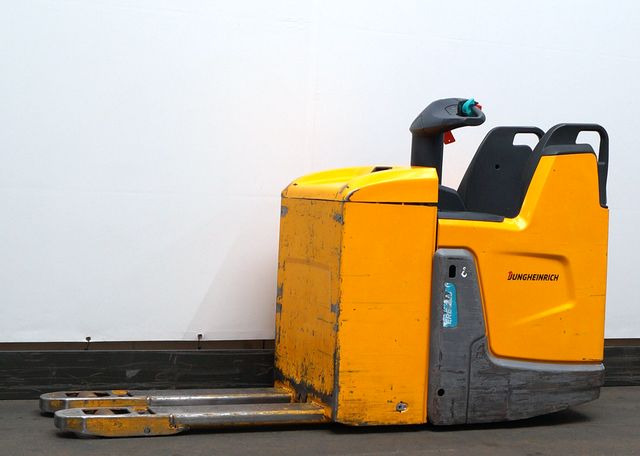 Pallet truck Jungheinrich ERE225
