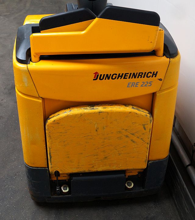 Pallet truck Jungheinrich ERE225