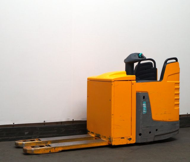 Pallet truck Jungheinrich ERE225