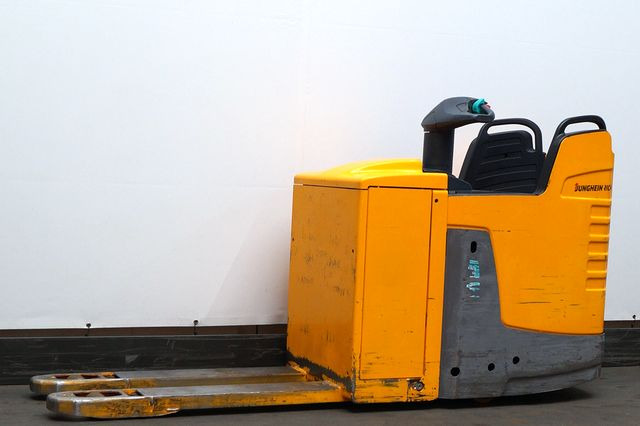 Pallet truck Jungheinrich ERE225