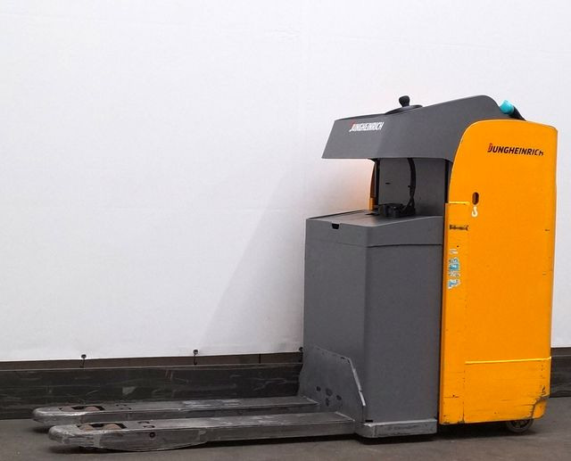 Pallet truck Jungheinrich ESE120