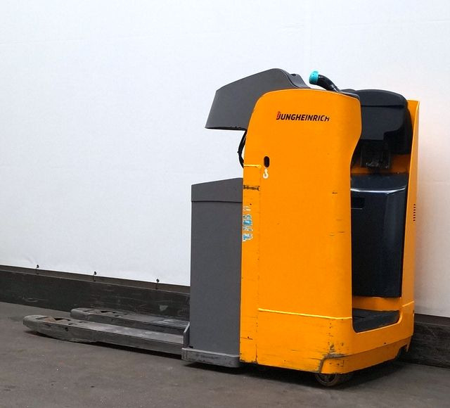Pallet truck Jungheinrich ESE120