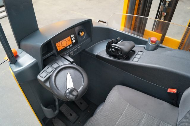 Reach truck Jungheinrich ETV112