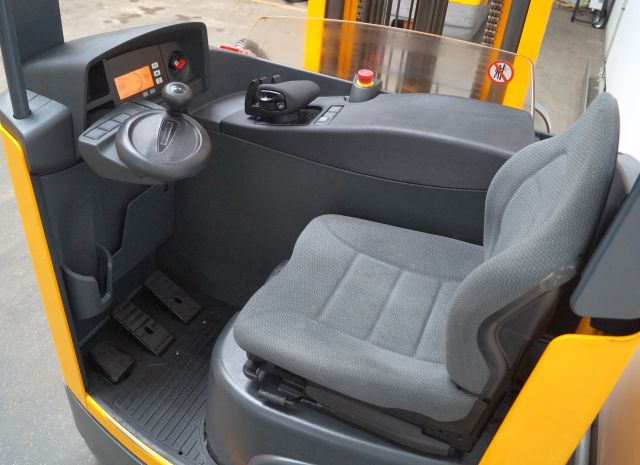 Reach truck Jungheinrich ETV214