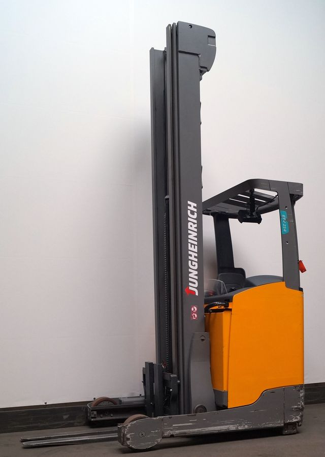 Reach truck Jungheinrich   ETV214