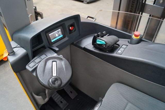 Reach truck Jungheinrich ETV214